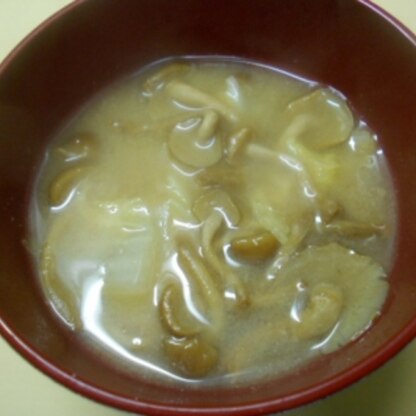 toku-jiro-0707さん
白菜&なめこから
美味しいダシもでて
味噌汁が美味しかったです(*^-^*)
ご馳走さまでした♡